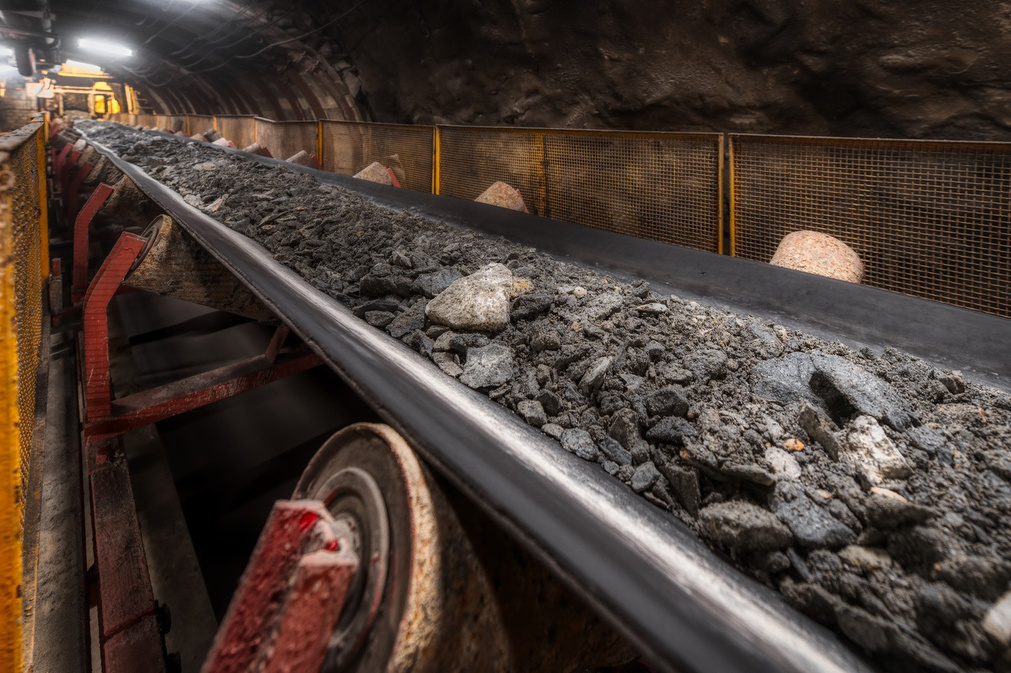 Mining site operations
